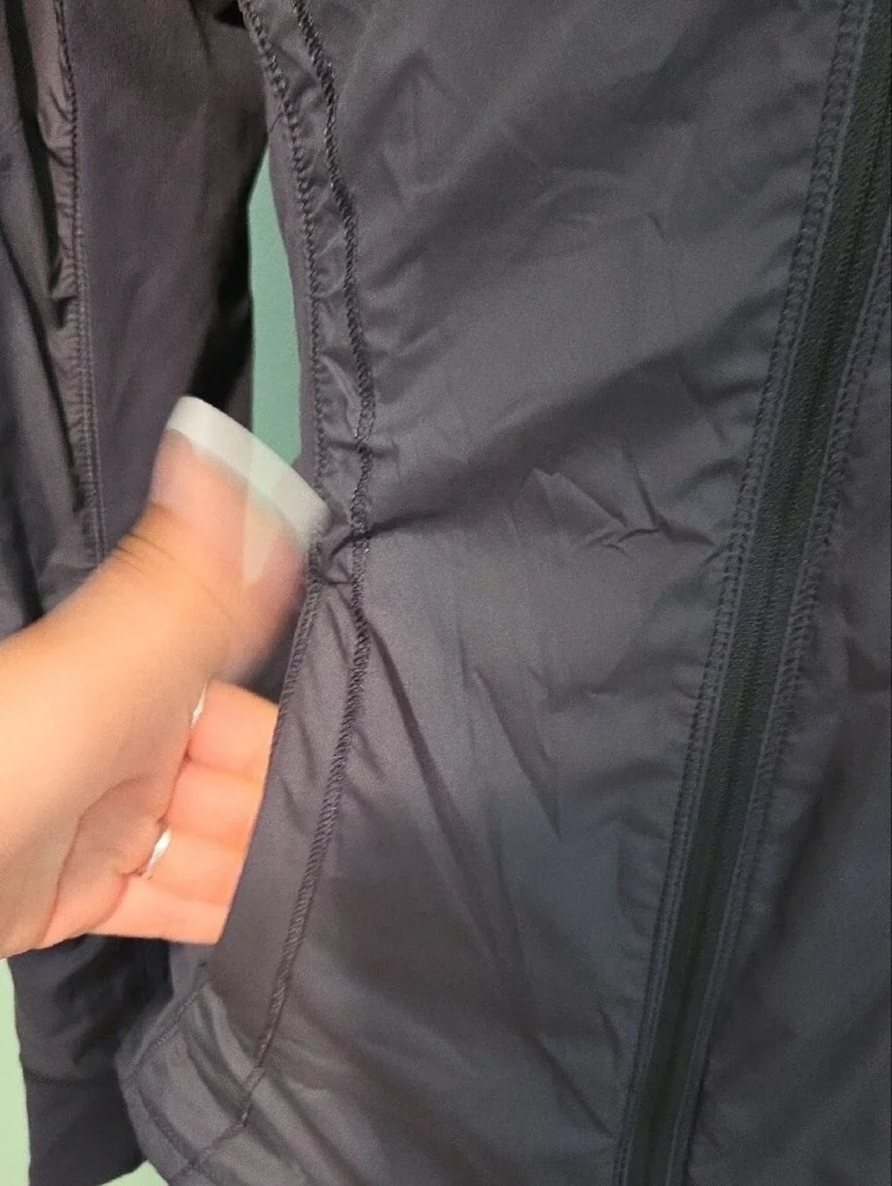 Lululemon Women’s Black Lined Zip-Up Hide Away Hood Jacket Size 6